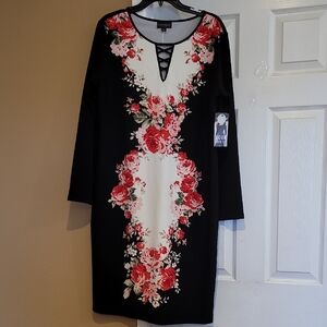 BOLD elements Black Long Sleeve Sheath Dress with V-neck for Night Out